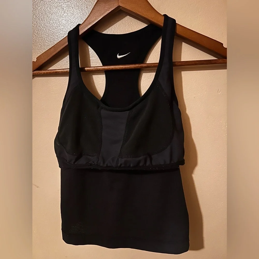 Nike cropped tank